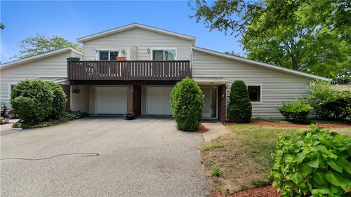 993 Williamsburg Cir, Warwick, RI, 02886-1744 | Card Image