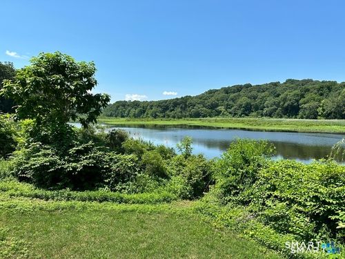 135 Middlesex Ave, Chester, CT, 06412-1225 | Card Image