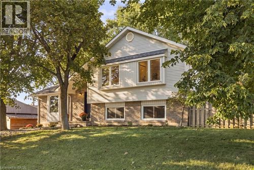 178 Laurentian Dr, Kitchener, ON, N2E1Y3 | Card Image