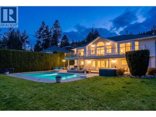 1577 Klein Rd, House with 5 bedrooms, 3 bathrooms and 9 parking in West Kelowna BC | Card Image