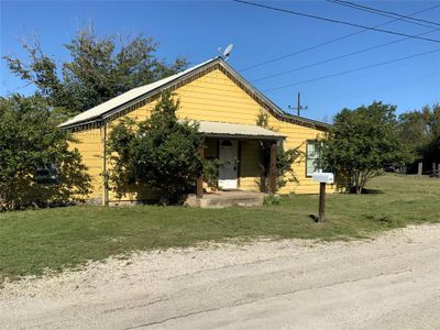 505 S Mary Street, House other with 3 bedrooms, 1 bathrooms and null parking in Comanche TX | Image 3