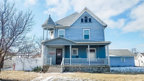 105 Ash St, Stanwood, IA, 52337-9793 | Card Image