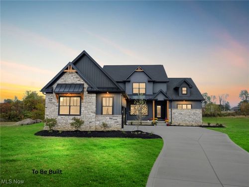 32 Lakewood Drive E, Canal Fulton, OH, 44614 | Card Image