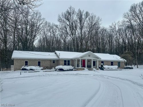 5516 Benton Ln, Brookfield, OH, 44403-9745 | Card Image