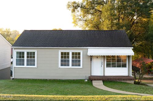 621 Jackson St, Kingsport, TN, 37660-3207 | Card Image