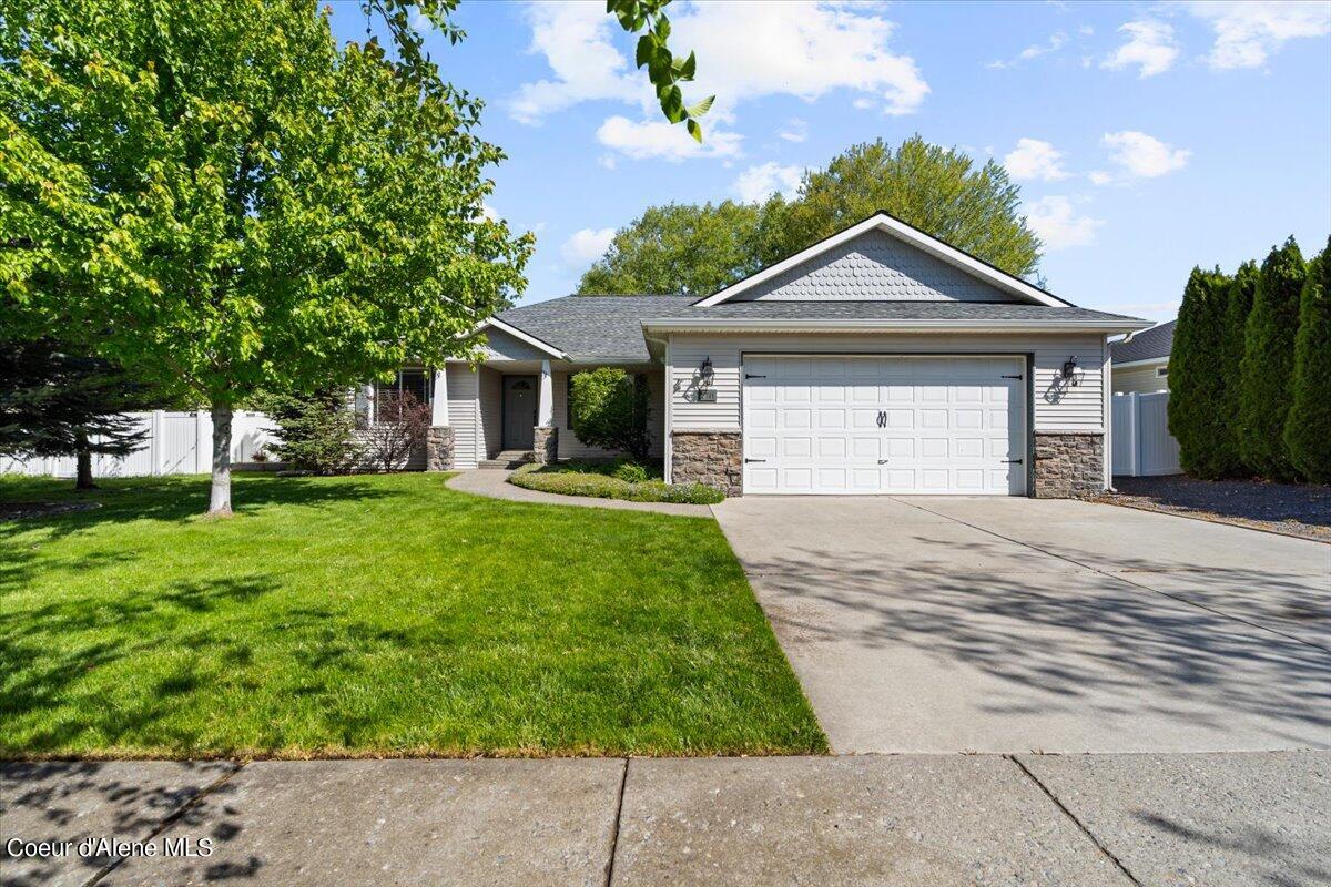 Broadmoore Dr, Hayden, ID 83835