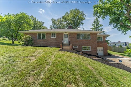 827 Hughes Dr, Saint Albans, WV, 25177-3981 | Card Image