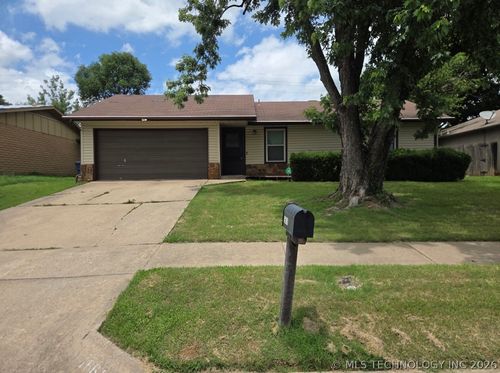 16619 E Admiral Blvd, Tulsa, OK, 74116-3902 | Card Image