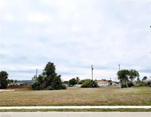 1906 Tropicana Pkwy W, Cape Coral, FL, 33993 | Card Image