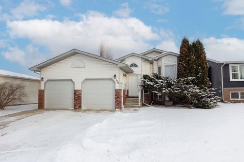 {{alt}} | Card Image