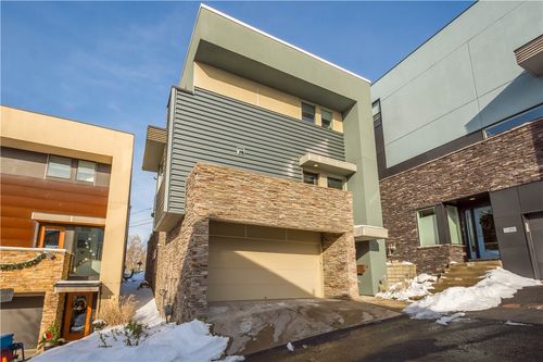 15 Bailey Park Ln, Pittsburgh, PA, 15210-1782 | Card Image