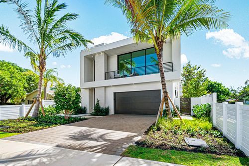 718 Lake Ave N, Delray Beach, FL, 33483-5928 | Card Image