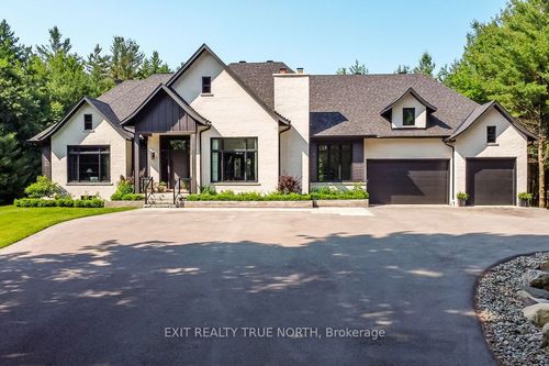4 Sycamore Cir, Phelpston, ON, L0L2K0 | Card Image