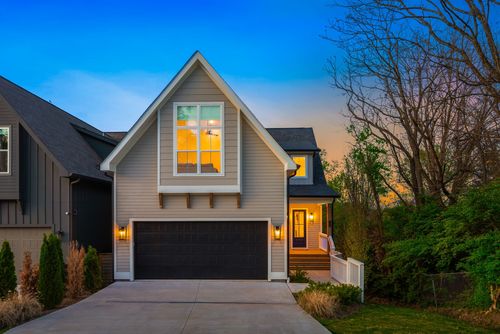 546 Whispering Hills Dr, Nashville, TN, 37211-5366 | Card Image