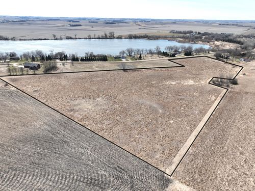 2776 Lochland Hills Dr, Marshall, MN, 56258-8000 | Card Image
