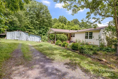 189 Mink Farm Rd, Leicester, NC, 28748-9330 | Card Image