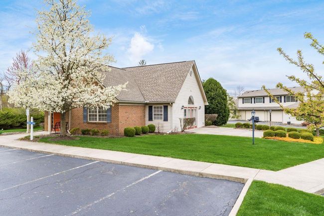 512 Richmond Dr, Condo with 3 bedrooms, 2 bathrooms and null parking in Pataskala OH | Image 34