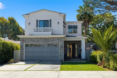 1405 Oak Ave, Manhattan Beach, CA, 90266-5124 | Card Image