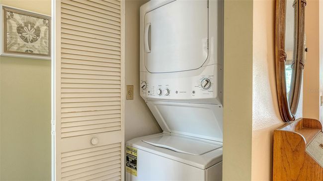 Laundry in unit | Image 27