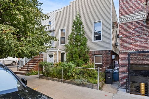 32-73 30th St, Astoria, NY, 11106-2956 | Card Image