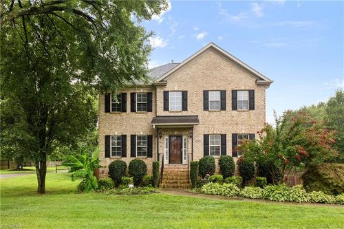 4040 Joyner Cross Rd, Kernersville, NC, 27284-2180 | Card Image
