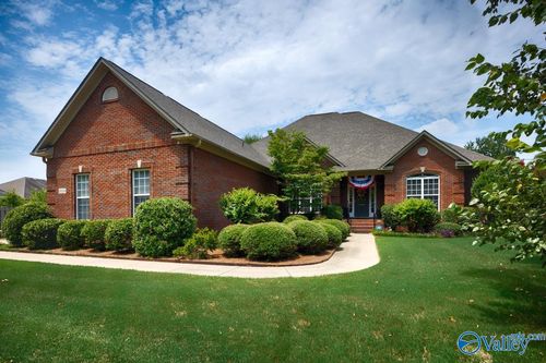 1014 Edgewater Dr Sw, Huntsville, AL, 35824-3197 | Card Image