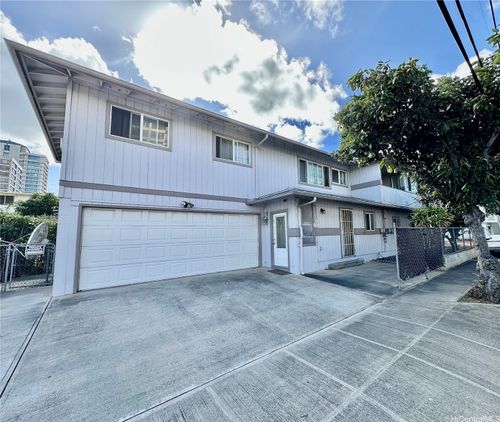 2205 Fern St, Honolulu, HI, 96826-4295 | Card Image