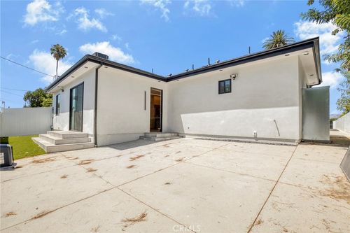 20520 Sherman Way, Winnetka, CA, 91306-3428 | Card Image