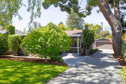 985 Oregon Ave, Palo Alto, CA, 94303-3501 | Card Image
