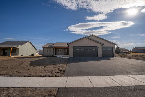 542 Heritage Dr, STILLMAN VALLEY, IL, 61084-9666 | Card Image