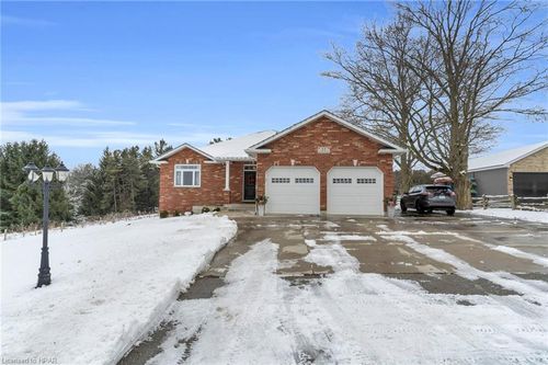 37 Jane St, Belgrave, ON, N0G1E0 | Card Image