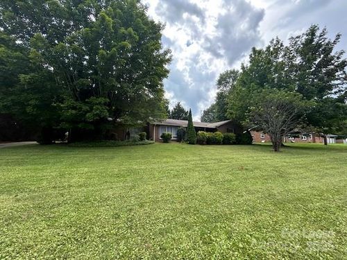 a-2308-A Hickory Blvd Sw, Lenoir, NC, 28645-8981 | Card Image