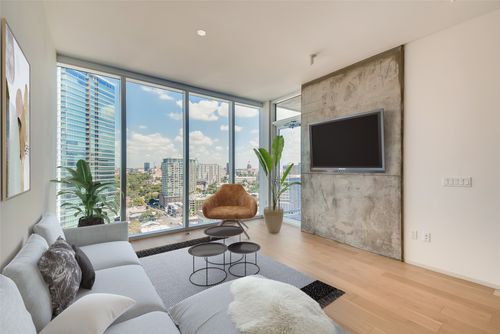 2003-301 West Ave, Austin, TX, 78701-4773 | Card Image