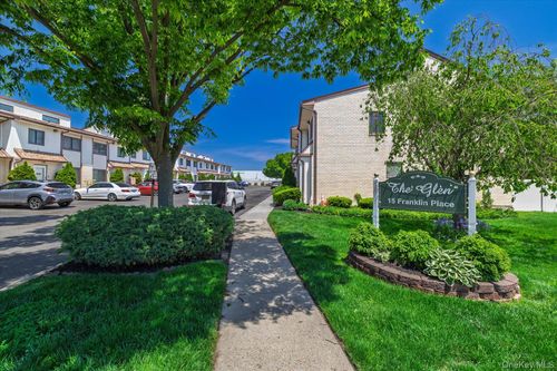 15-15 Franklin Pl, Oceanside, NY, 11572-1351 | Card Image