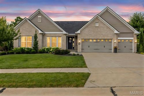 2700 Brook Hill Ln, Saint Charles, MO, 63303-5416 | Card Image