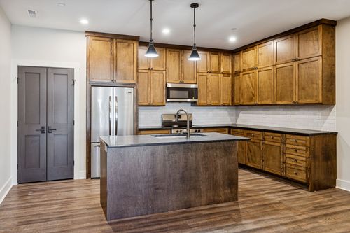 c-118 N Main St, Ashland City, TN, 37015-1708 | Card Image