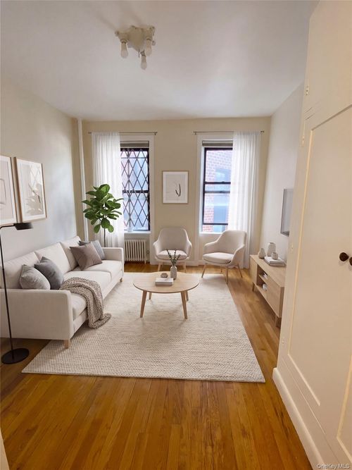 15-25 Leroy Street, New York, NY, 10014 | Card Image