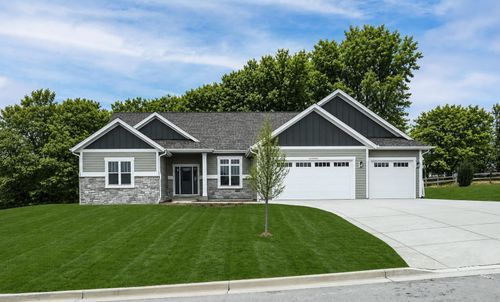 W254N5593 Crescent Hill Dr, Sussex, WI, 53089-1296 | Card Image