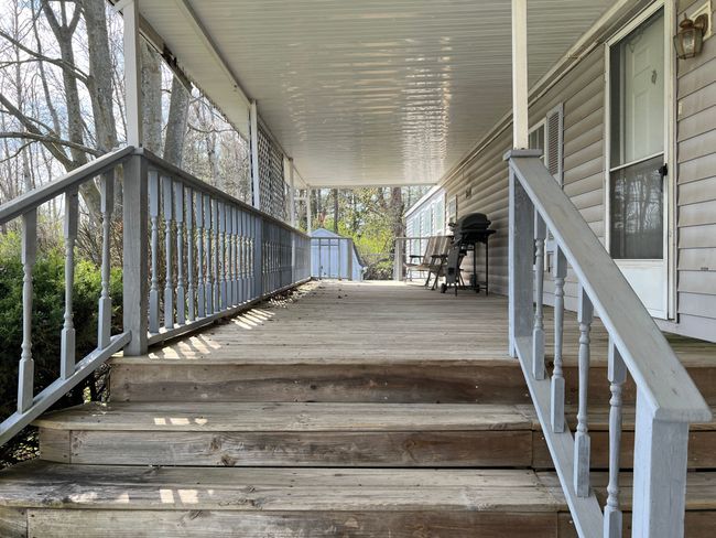 7168 Mapleview Cir W, House other with 3 bedrooms, 2 bathrooms and null parking in Brown City MI | Image 4