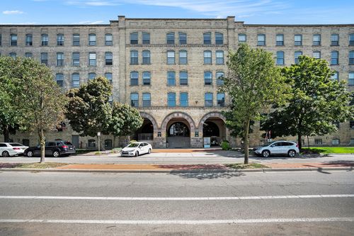 1-940 Monroe Ave, Grand Rapids, MI, 49503-1456 | Card Image