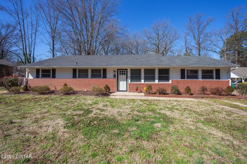 247 Russell Rd, Jackson, TN, 38301-3832 | Card Image