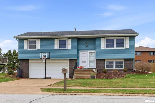 3309 Winston Dr Drive, Bettendorf, IA, 52722 | Card Image