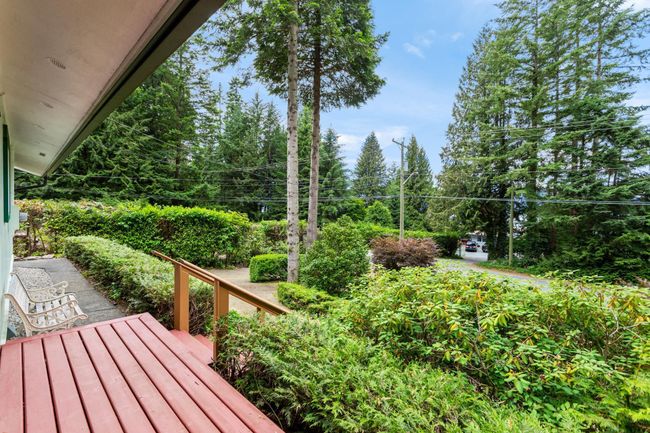 6412 Rockwell Drive, House other with 3 bedrooms, 2 bathrooms and null parking in Harrison Hot Springs BC | Image 3
