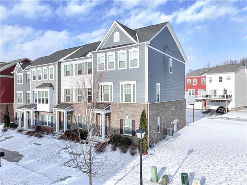 527 Tuscarora Rd, Mars, PA, 16046-4075 | Card Image