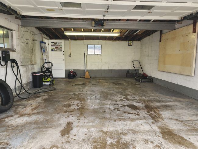 227 Mckinley Ave, House other with 3 bedrooms, 2 bathrooms and 1 parking in East Vandergrift PA | Image 7