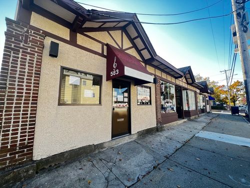 583 Riverside Ave, Medford, MA, 02155-5042 | Card Image
