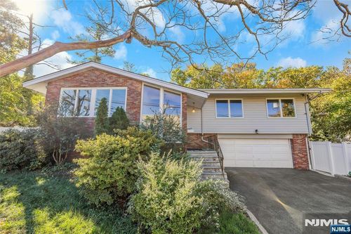 34 Sherwood Ave, Englewood Cliffs, NJ, 07632-1728 | Card Image