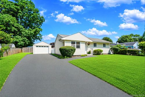 2803 Eagle Ave, Medford, NY, 11763-1929 | Card Image