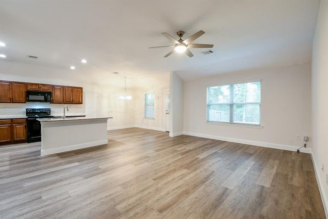167 Courageous Side Way, House other with 4 bedrooms, 3 bathrooms and 2 parking in Magnolia TX | Image 4