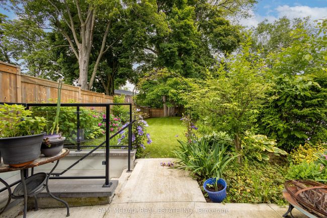 35A Broadview Ave, House attached with 3 bedrooms, 5 bathrooms and 2 parking in Mississauga ON | Image 9